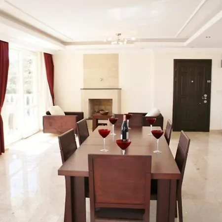 וילה 5 Star Villa, With Private Chef, Daily Housekeeping And Personal Concierge, 1039