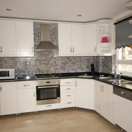 Villa 5 Star Villa, With Private Chef, Daily Housekeeping And Personal Concierge, 1039